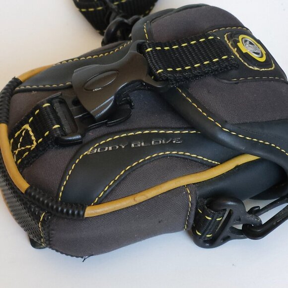 Fellowes Body Glove Small Sport Camera Case Bag Neoprene 15 x 11 x 6cm Bodyglove - Picture 2 of 10